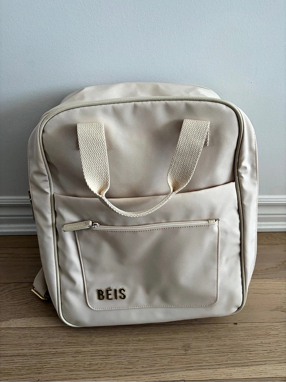 BÉIS Expandable Backpack in Cream White Like New